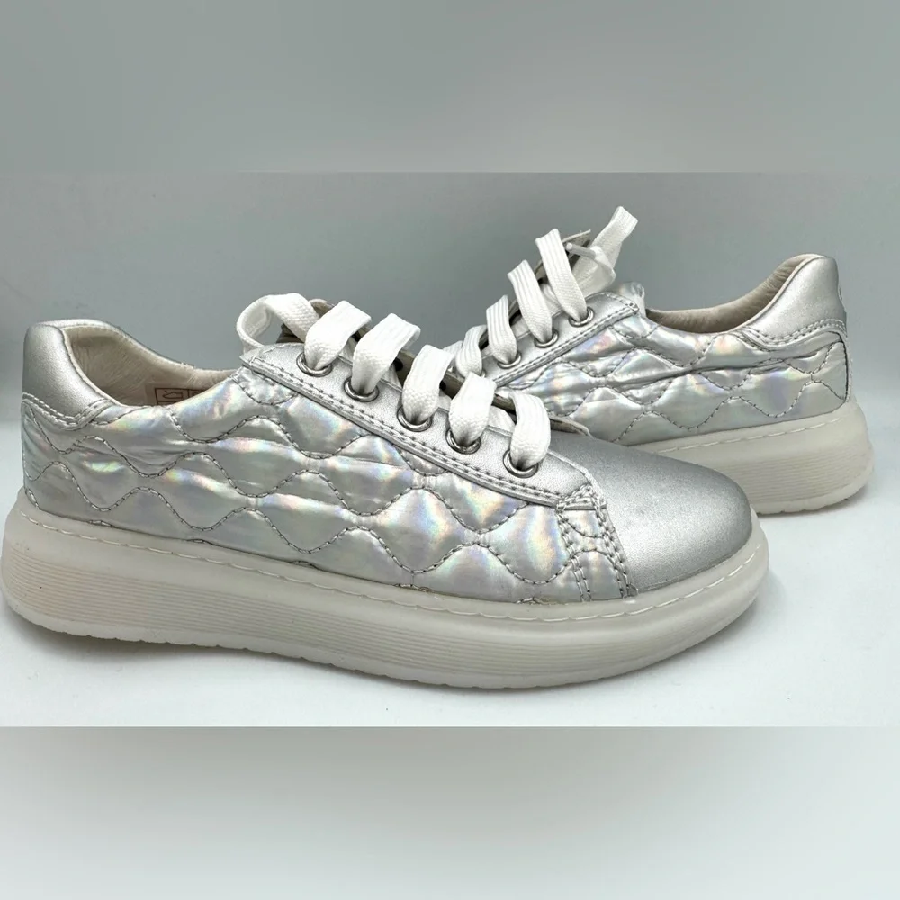 Naturino NWT Sz 11 “Nixom” Silver Quilted Sneakers With Side Zip